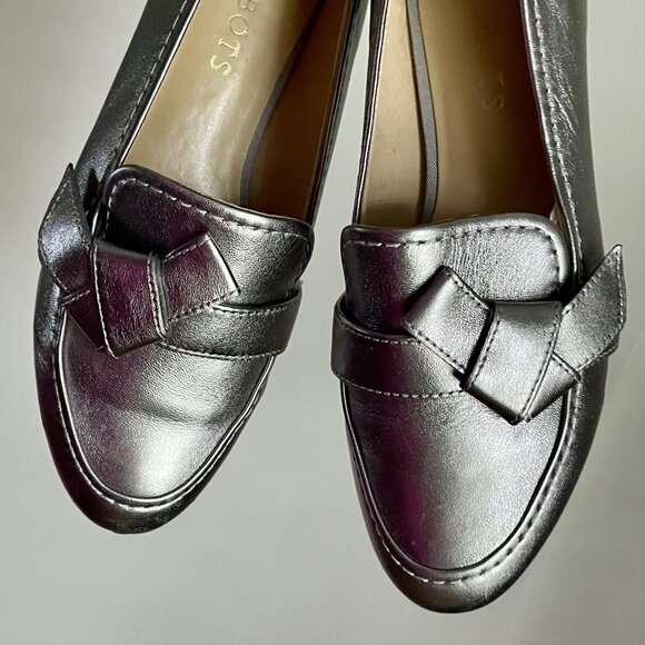 Talbots Ryan Knot Metallic Leather Loafers Size 6.5 Silver Holiday Slip On Shoes - Picture 3 of 11